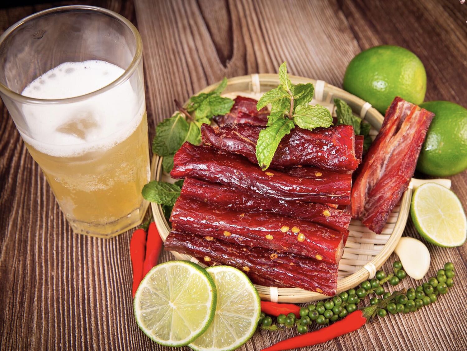 Vải đẹp, đường may chắc chắn. Giá cao nhưng chất lượng. Chưa giặt nên ko biết sau đó thế nào