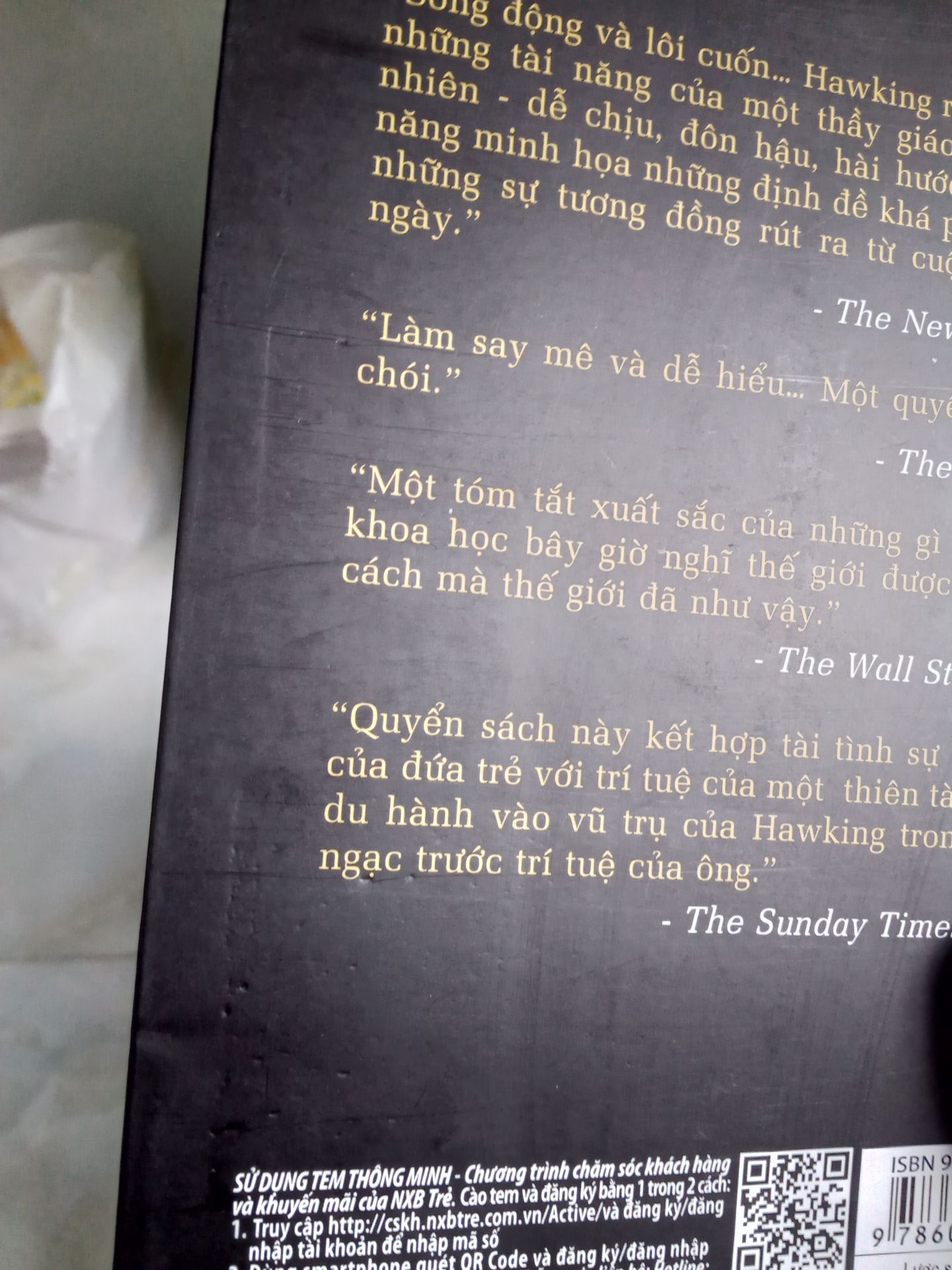 Quá Ok nhưng trong quá trình giao hàng đề nghị ad cẩn thận vs sách ạ! Đằng sau nó có 1 vài chấm lúng vào không đẹp mắt cho lắm ạ!Vs dân yêu sách như mình thì đó là 1 nỗi đau đấy:vvv