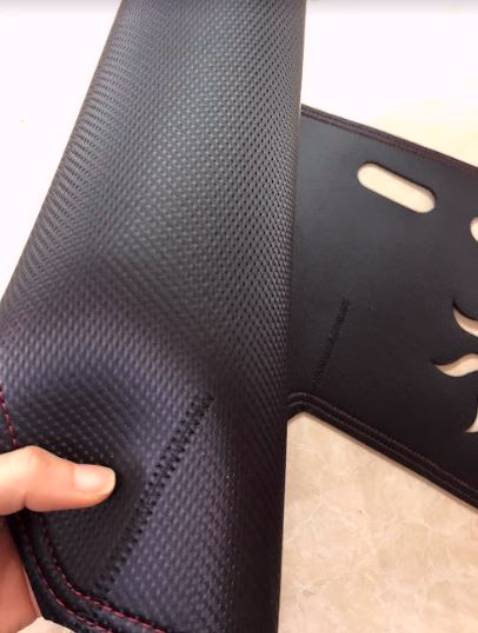 Shop giao hàng nhanh, tư vấn nhiệt tình. Mới nhận hàng vẫn có mùi da mới nhưng dùng 1-2 ngày là bay mùi rồi. Thảm dày dặn, độ hoàn thiện tốt. Mua hàng nhiều của shop rồi lần nào cũng hài lòng.shop có hàng phụ kiện nào mới là sẽ múc tiếp để ủng hộ Shop giao hàng nhanh, tư vấn nhiệt tình. Mới nhận hàng vẫn có mùi da mới nhưng dùng 1-2 ngày là bay mùi rồi. Thảm dày dặn, độ hoàn thiện tốt. Mua hàng nhiều của shop rồi lần nào cũng hài lòng.shop có hàng phụ kiện nào mới là sẽ múc tiếp để ủng hộ