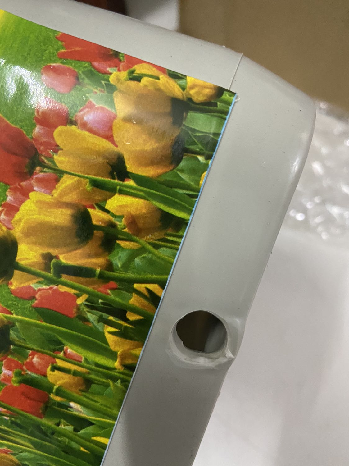 Sản phẩm hoàn thiện tệ như: chất lượng nhựa, dụng cụ thiếu nút cao su khi nhận hàng => Nên sản phẩm tương tự nhưng TRÁNH thương hiệu Đức Trung này.