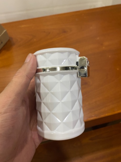 Treo đầu dê bán thịt ***,
Mẫu đằng giao nẻo, làm ăn mất uy tín *** đảo khách hàng