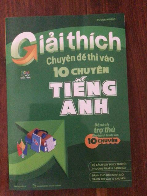 Sách siêu bổ ích luôn, có nhiều chuyên đề ngữ pháp nâng cao và bài tập phù hợp vs học sinh thi Chuyên, giá thành chia ra so với hiệu quả thì rất đáng luôn á.