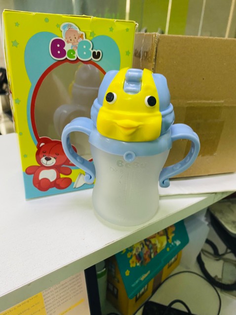 Chất liệu tốt hàng dùng oke. Hàng đẹp mẫu mã dễ thương. Bình mềm