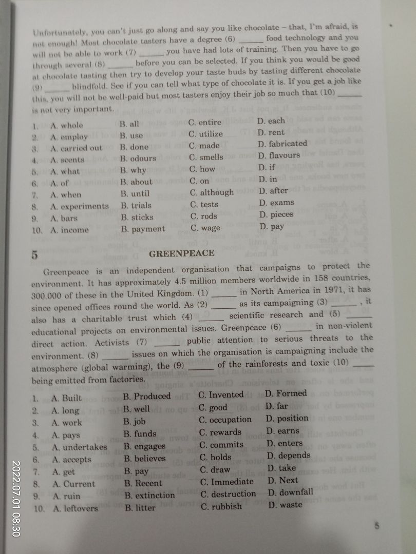 Bên shop gói hàng kĩ lưỡng nên là sách tới tay mình còn nguyên vẹn, khâu ship hàng 10 điểm. Còn về nội dung sách thì dù là "Tài liệu nâng cao ôn thi THPT" nhưng mà khó cực, học trong sgk thôi thì không thể giải xuôi mấy dạng này được, phù hợp cho beginners ôn đội tuyển, sách của thầy Vĩnh Bá thì chất lượng khỏi phải bàn rồi kkk. Sách dày phết, khoảng 480 trang, gồm 550 bài :)) Mình chụp mẫu trước 5 bài + keys cho mn tham khảo nha, vì tiki giới hạn 5 ảnh thôi nên mình ko thể chụp nốt 3 bài còn lại cho đủ 8 bài đc :(( Nói chung là mn xem qua ảnh để biết được mức độ của sách rồi xem xét có nên mua không nha.