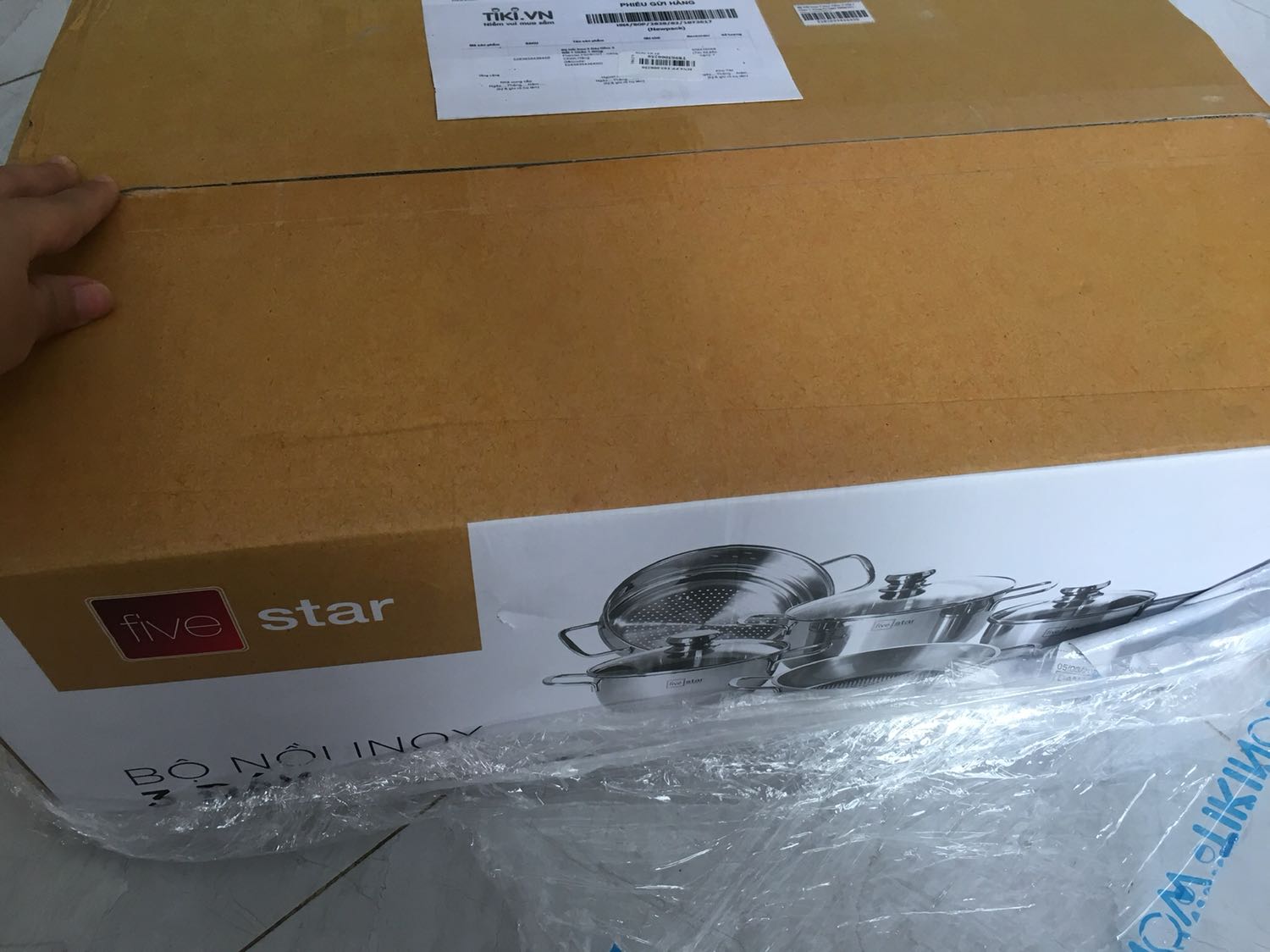 Nồi chắc chắn, dày dặn. Nhưng team trên nồi ghi tên 1 hãng gia dụng khác với tên shop trong phiếu bảo hành. Nhưng dù sao với giá tiện đó có bộ nồi như v cũng rất ok.