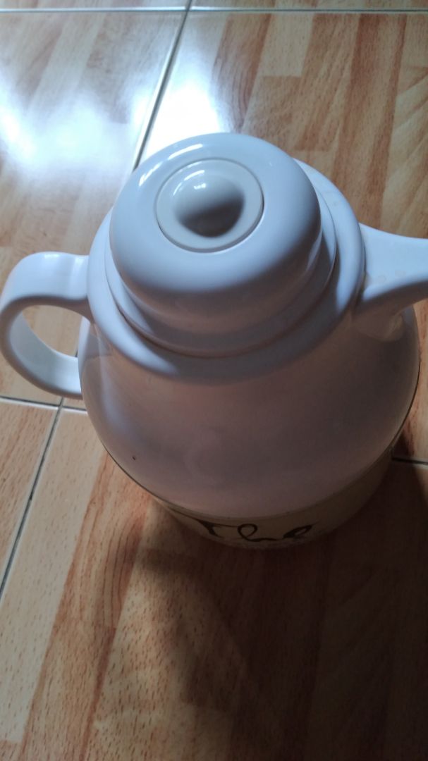 bình đẹp,  giữ nhiệt tốt.  để qua đêm vẫn nóng.  đóng gói 2-3 lớp siêu kỹ.  giao hơi lâu