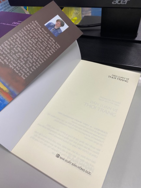 Giấy in tốt. Trình bày sạch sẽ. Đóng gói cẩn thận.