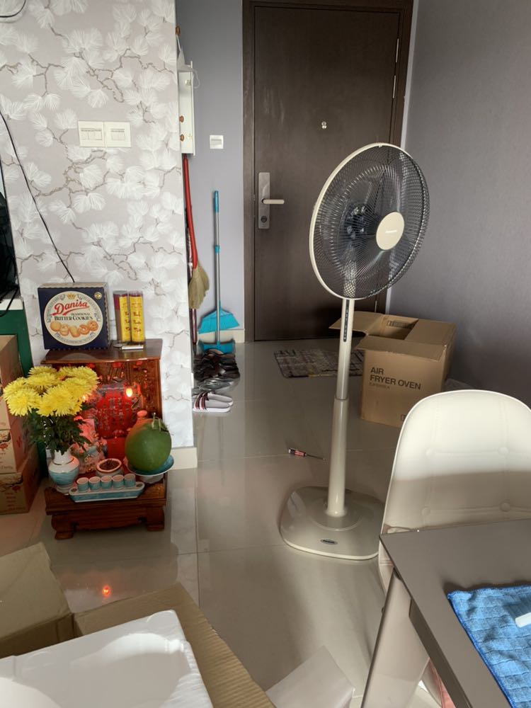 Quạt rất êm, giao hàng vui vẻ, đúng ngày, đúng màu mình thích.