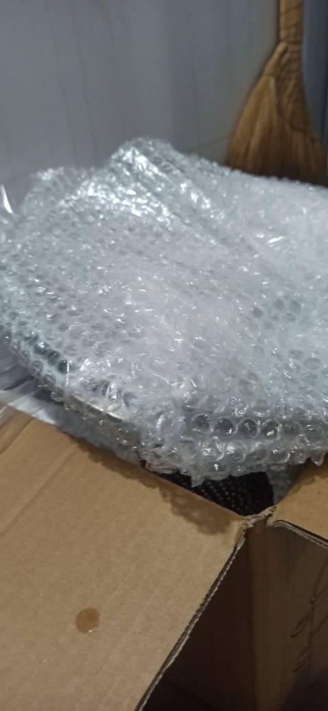 Em thấy Shop ghi nắp kính là lại giao nắp inox. có đổi lại cho em cái nắp được không ạ?