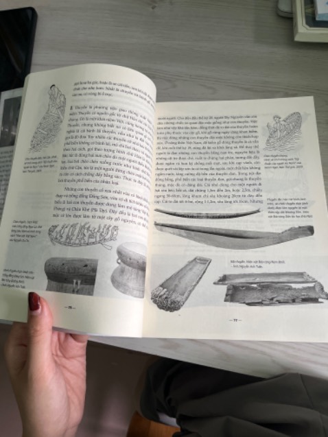 Mua sách theo reveiw và cảm thấy rất chất lượng. Đáng nua lắm nha mn. Sách có nhiều hình ảnh minh hoạ khiến cho nội dung dễ hiểu và dễ liên tưởng. Còn nội dung thì hay rồi. Đã có rất nhiều người reveiw.