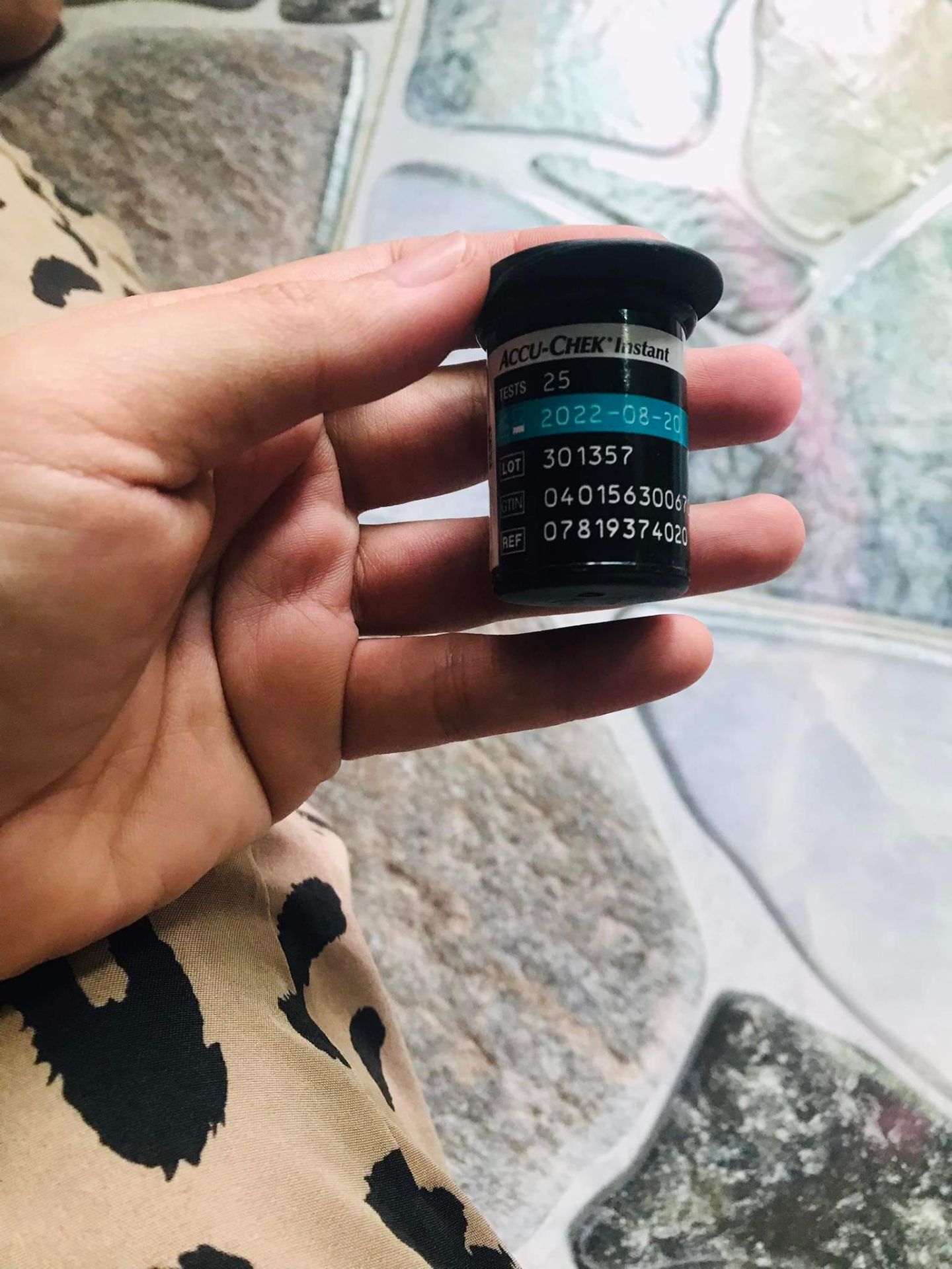 đã nhận máy hôm nay, giao trễ hơn 3 ngày nhưng không sao. máy giống mô tả, hàng ok nên ủng hộ shop 5 sao