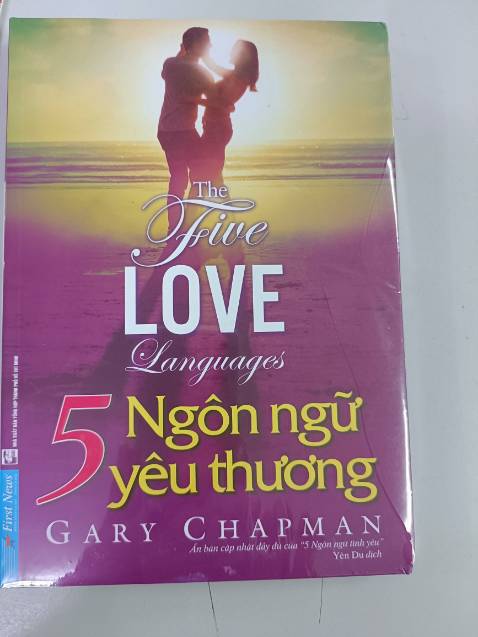 Rất tiếc. Mình đặt sách 5 ngôn ngữ tình yêu dành cho bạn trẻ thì shop lại gửi nhầm sánh 5 ngôn ngữ yêu thương. Mình đã gửi phản hồi  và gửi sách để đối. Mong shop nhớ giao đúng hàng ạ