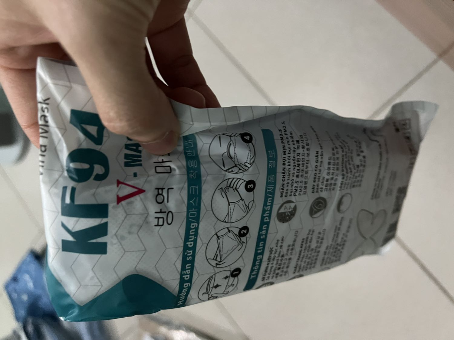 Mua giấy nến giao khẩu trang. Tiki ngày càng chán, duyệt shop hổ lốn khác gì ***