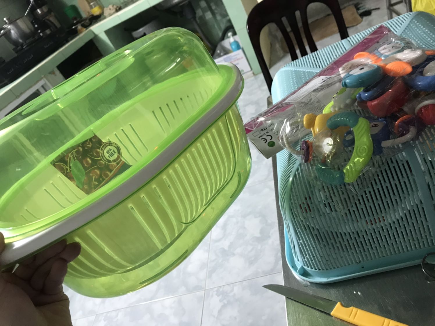 Nhựa đẹp trong suốt tạo cảm giác sạch sẽ rất thích! Kích thước to đựng dc nhìu nên ưng ý lắm Nhựa đẹp trong suốt tạo cảm giác sạch sẽ rất thích! Kích thước to đựng dc nhìu nên ưng ý lắm