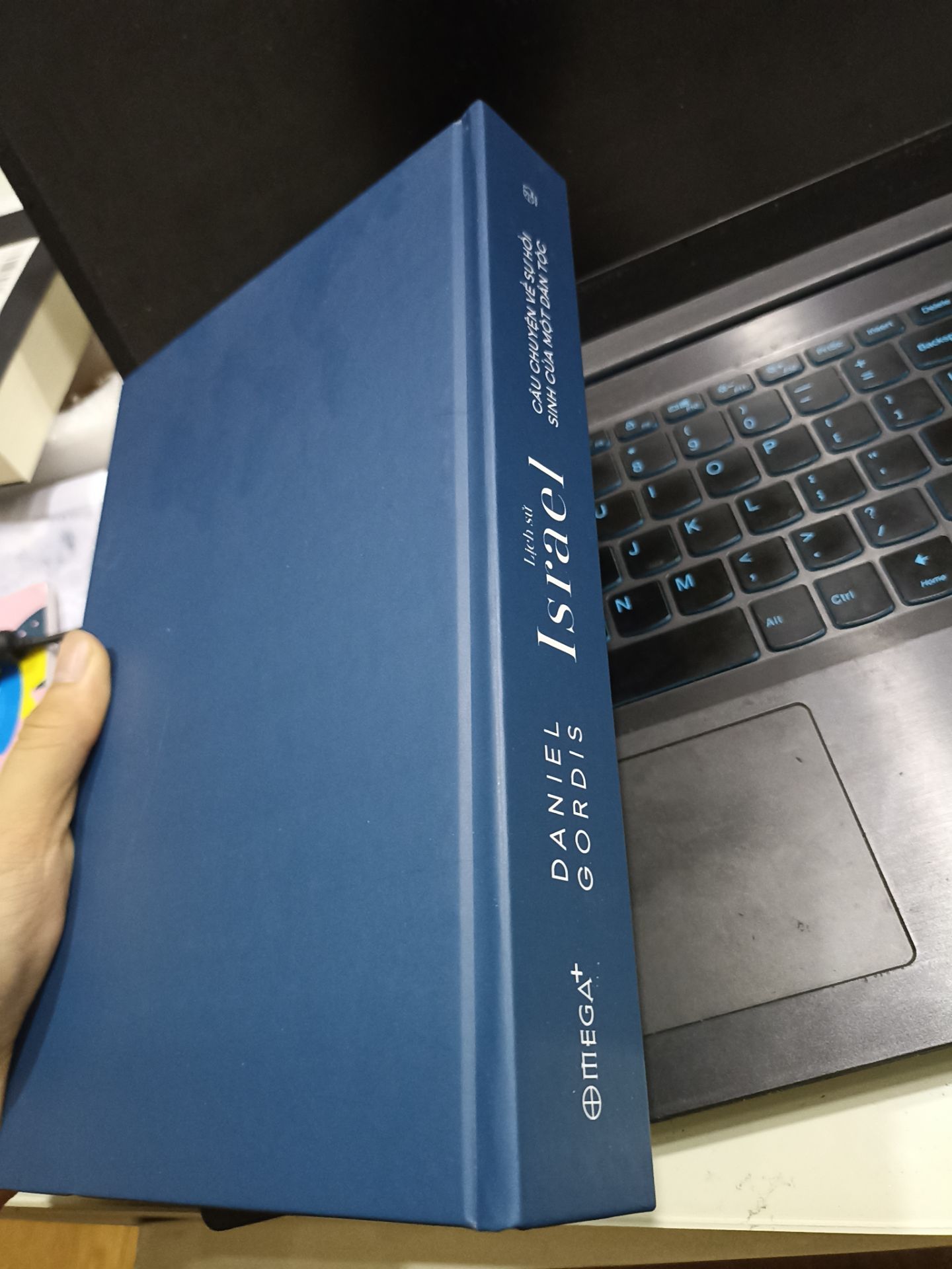 Sách hay, thiết kế trong đẹp