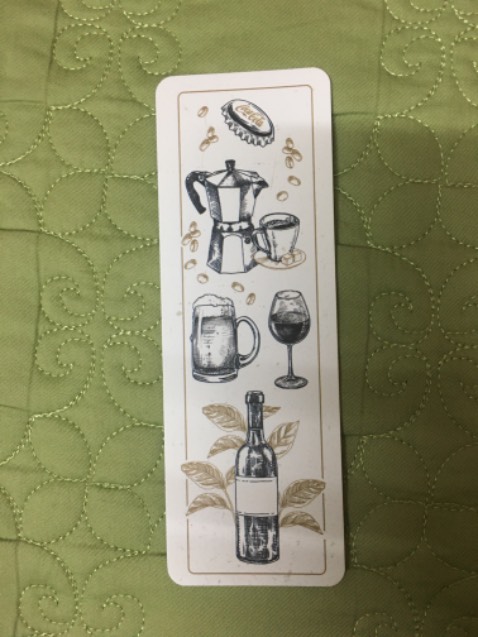 Sách đẹp và được tặng kèm bookmark. Nội dung về nguồn gốc 6 loại đồ uống phổ biến khá hay và hấp dẫn