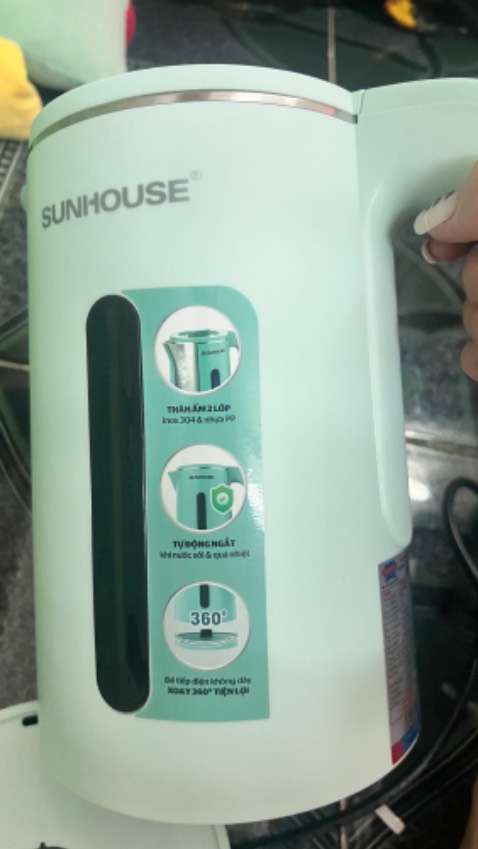 Hình thức đẹp, lòng dưới ấm bị lồi lõm, đun khá nhanh, đun nước mức max của bình khoảng 3’ là sôi, tiếng ồn khi đun ở mức ổn