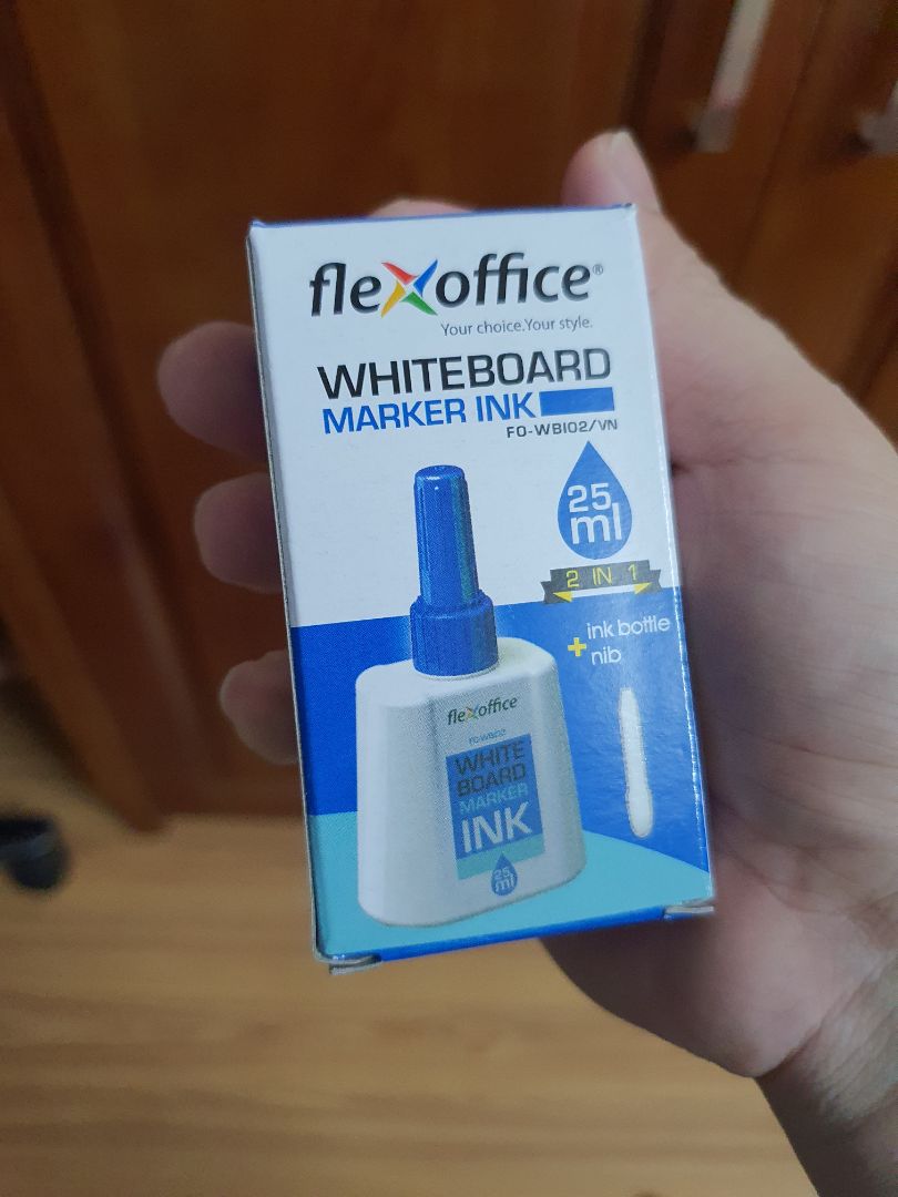 Nét viết khá thanh, đầu ngòi lâu bị tòe, tuy nhiên, mua 5 cái cùng loại mực mà khi viết lại ra cái nhạt cái đậm màu hơn.