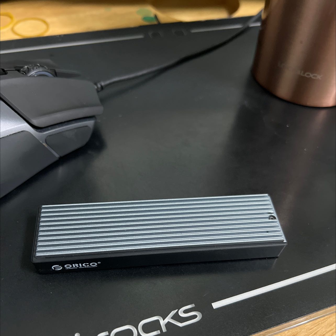 Chuột xài tạm ổn. Ổn trong tầm giá. Xài lâu sẽ có hiện tượng bị đúp chuột. Với giá này thì trãi nghiệm vậy cũng ổn rồi