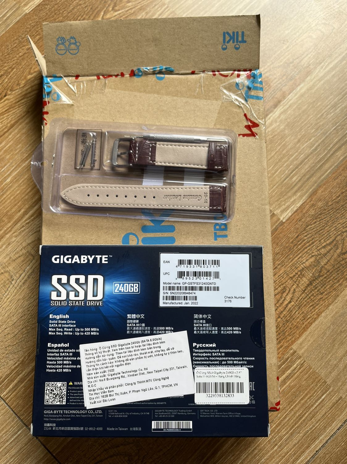 Tiki đóng gói cẩn thận, may mắn mình mua được giá tốt lại kết hợp được ctkm nên giá rất cạnh tranh. Chỉ tiếc là 2 đơn hàng gần đây Tiki giao hàng chậm hơn so với thông báo trên app. Hàng đã nhận, chưa kịp sử dụng nên tính sau về chất lượng nhé!