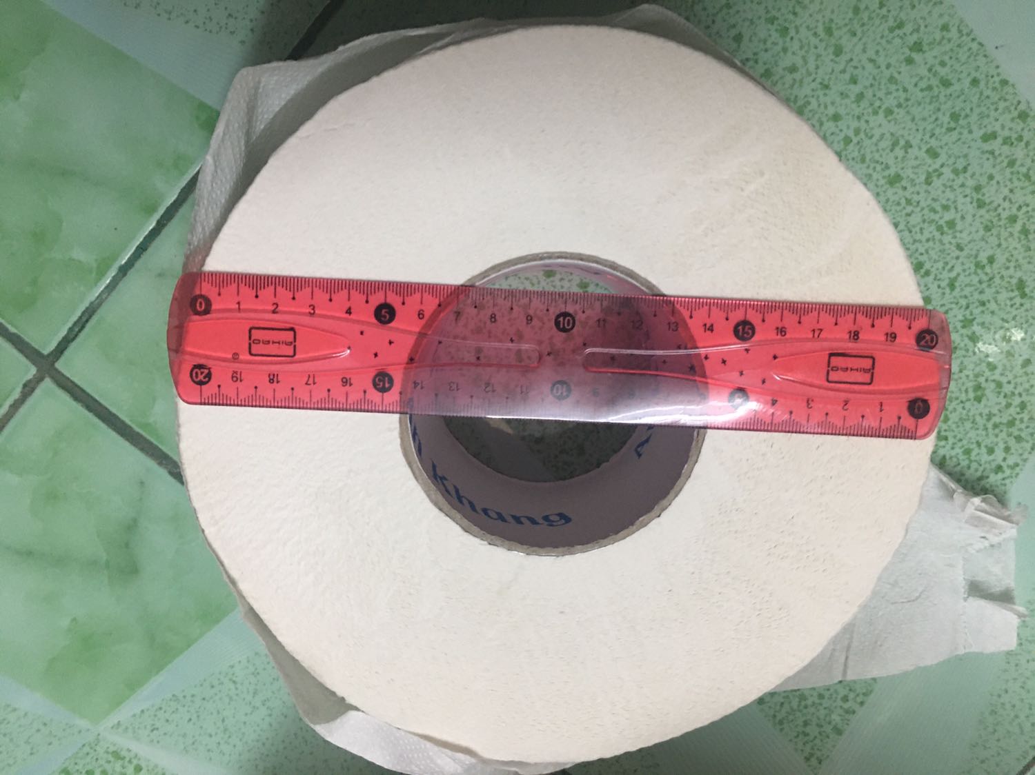 Giá sale 189k thì hợp lý ,rẻ ,nguyên giá sẽ đắt ,giấy dai ,ít xíu xíu bụi thôi .ko mịn lắm, trắng ngà ko trắng tươi . Tóm lại giá này ko thể đoif hỏi gì hơn 
Cảm ơn shop 
Hài lòng .mn nên mua