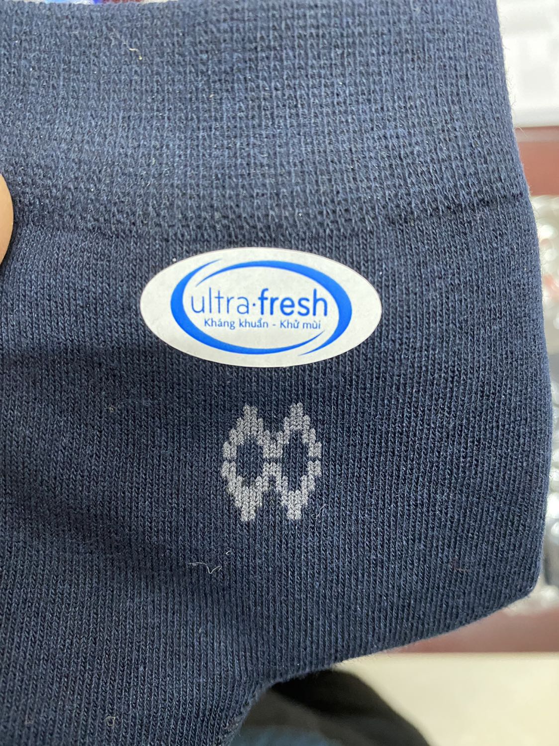 Tất rất dày dặn và đẹp. Mọi thứ thể hiện trong ảnh rồi. Bình luận đánh giá thêm cho mọi người yên tâm vì mình cũng rất hay để ý đến đánh giá phản hồi. Cảm ơn shop