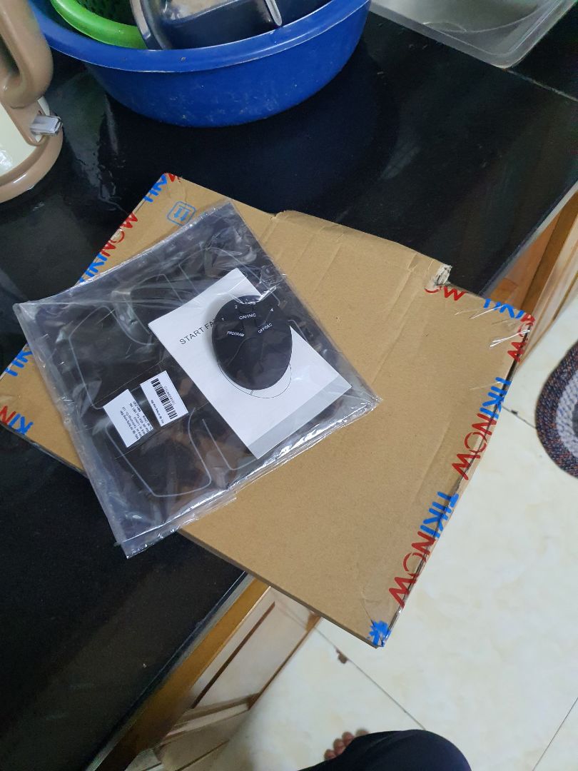 giao sản phẩm khác hình giá lúc mua giá là 190k giờ, giá lại là 98k chịu luôn không hiểu làm ăn cái kiểu gì