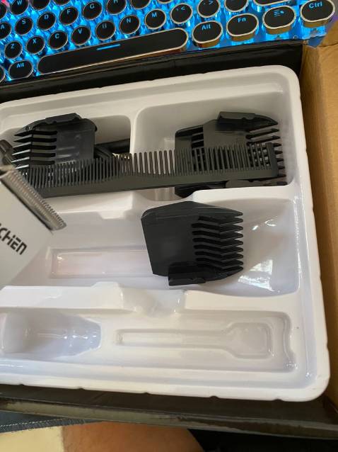 Nói chung là sài củng được, cắt được, giá cả oke, ổn áp. mua về cắt lông thú cưng củng được