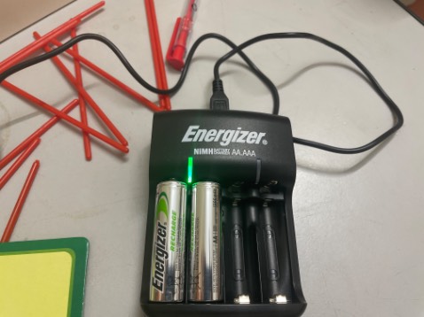 đóng gói cẩn thận, pin và sạc đầy đủ. 
Đã dùng 1 tháng rồi mới comment, chất lượng pin ổn, sạc và xả đều. 
Đánh giá 9/10 so với giá.