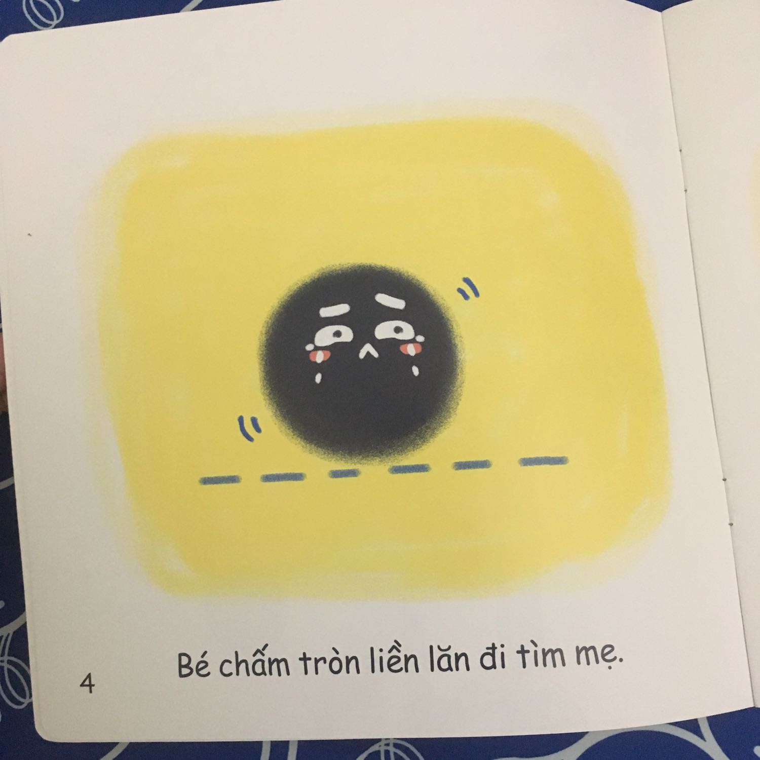 Mình đọc cho bé nghe từ 2 tháng tuổi, mỗi tối trước giờ ngủ, bé rất thích. Đọc được 2 tháng rồi mà bé chưa chán. Sách có hình ảnh rõ ràng, giấy bóng đẹp. Cảm ơn tiki. Mình đọc cho bé nghe từ 2 tháng tuổi, mỗi tối trước giờ ngủ, bé rất thích. Đọc được 2 tháng rồi mà bé chưa chán. Sách có hình ảnh rõ ràng, giấy bóng đẹp. Cảm ơn tiki.