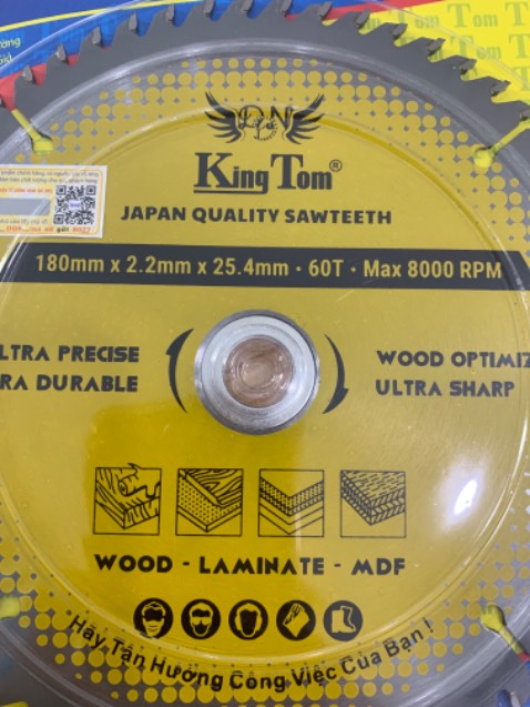 Cắt gỗ ván ép, mdf ngọt, k bị xơ ván. Giá cả mk thấy hợp vs chất lượng👍