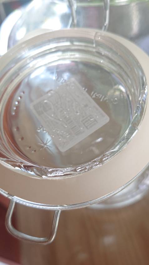 Shop cần lưu ý khâu đóng gói để tránh bị bể,mẻ.Nhất là cái nắp. Bình đẹp, đúng hàng Fido nhưng mất vui 1 chút.