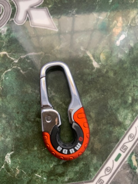 Sản phẩm giống như hình, đã từng sử dụng qua 1 cái trước đó và không có bền ở chỗ lò xo