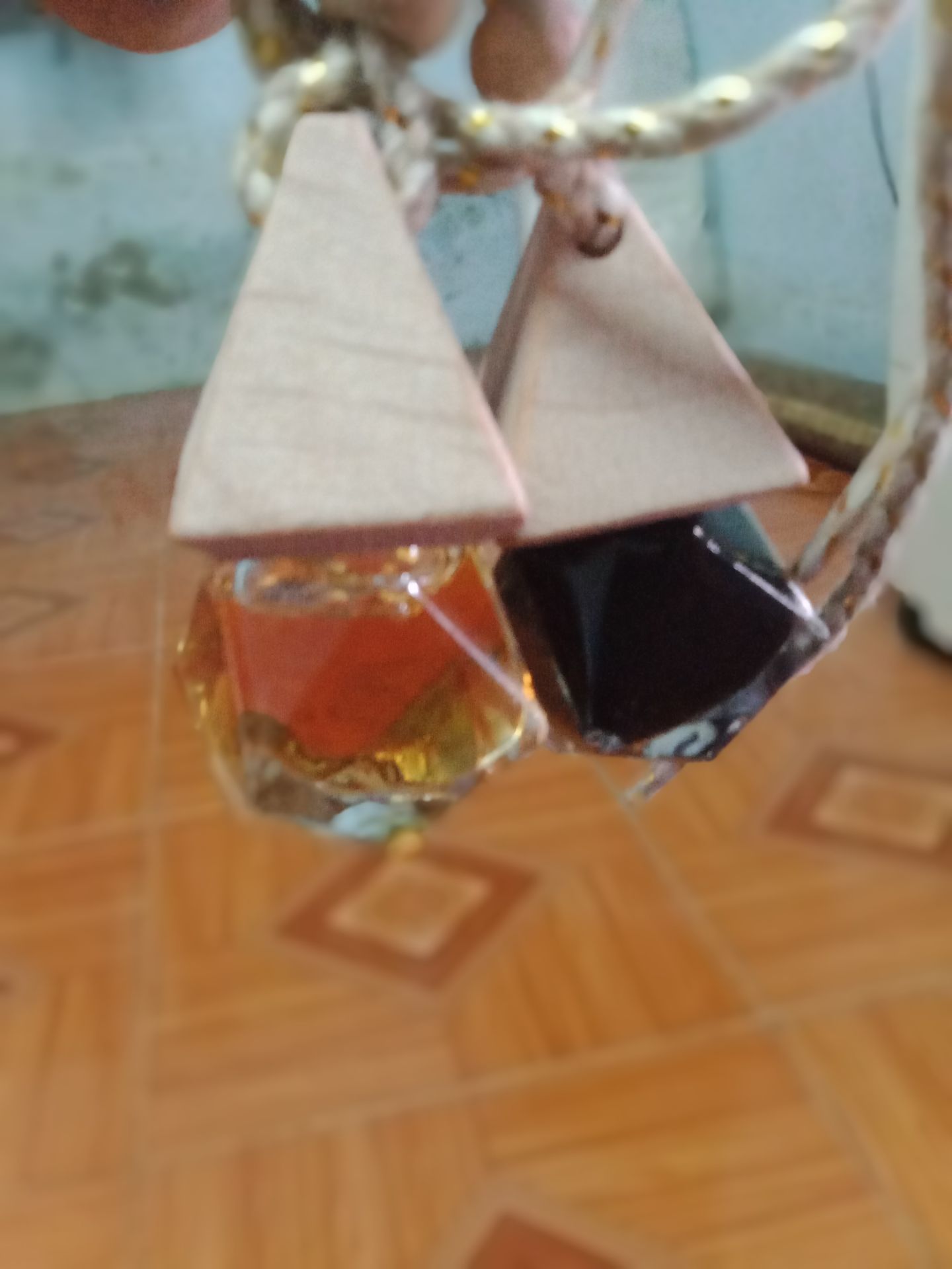 tinh dầu mùi thơm dễ chịu.giao hàng lúc nào cũng sơm hơn du kiến