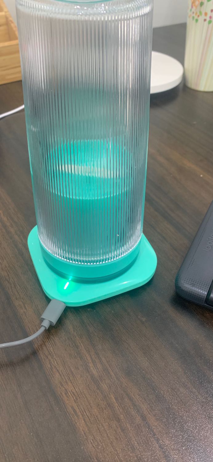 Sản phẩm đẹp , được shop hướng dẫn tận tình. Lần trước mua nhưng trả lại vì không biết cách sạc. Chất lượng dịch vụ tốt.