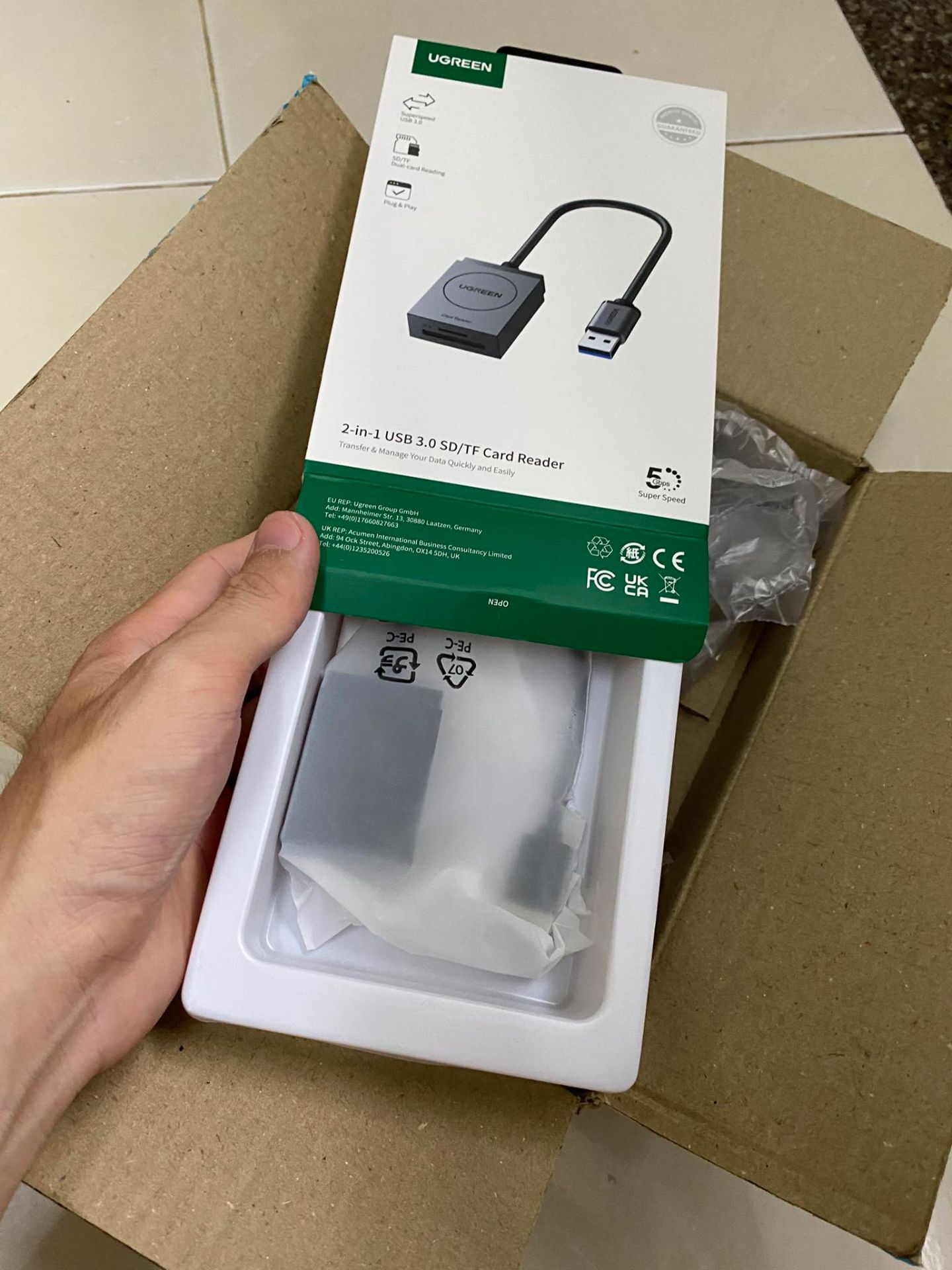 Đóng gói cẩn thận, mới đặt 22h tối, sáng 9h giao. 
Đẹp, dùng khá nhanh, sẽ ủng hộ shop thêm