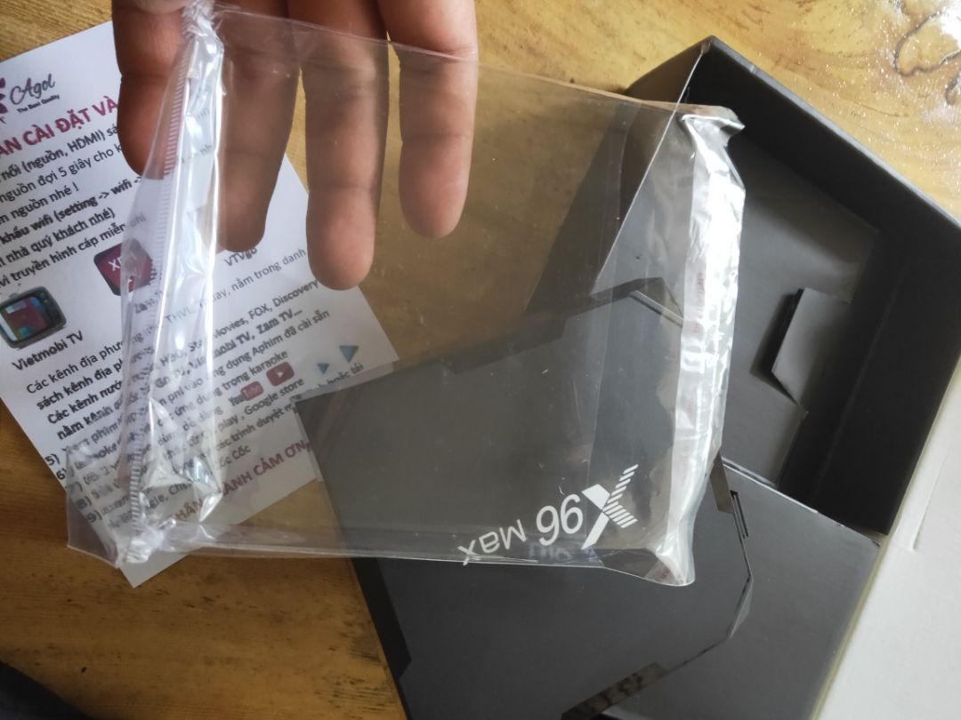 thực sự thất vọng. nhận hàng đang trải nghiệm. nhưng shop giao đồ cũ. và đã bị đục khoét, sửa chữa. chỉ có cái điều khiển là mới. còn lại. từ bao bì, hộp đựng hầu như là làm cho có làm. giao sản phẩm thì là hàng đã qua sử dụng. và đã được sửa chữa. yêu cầu shop giải thích và cho cách xử lý cho hợp lý với người mua hàng. đang tính mua thêm 1 sản phẩm nữa. nhưng thấy vầy thực sự không hài lòng 1 chút nào