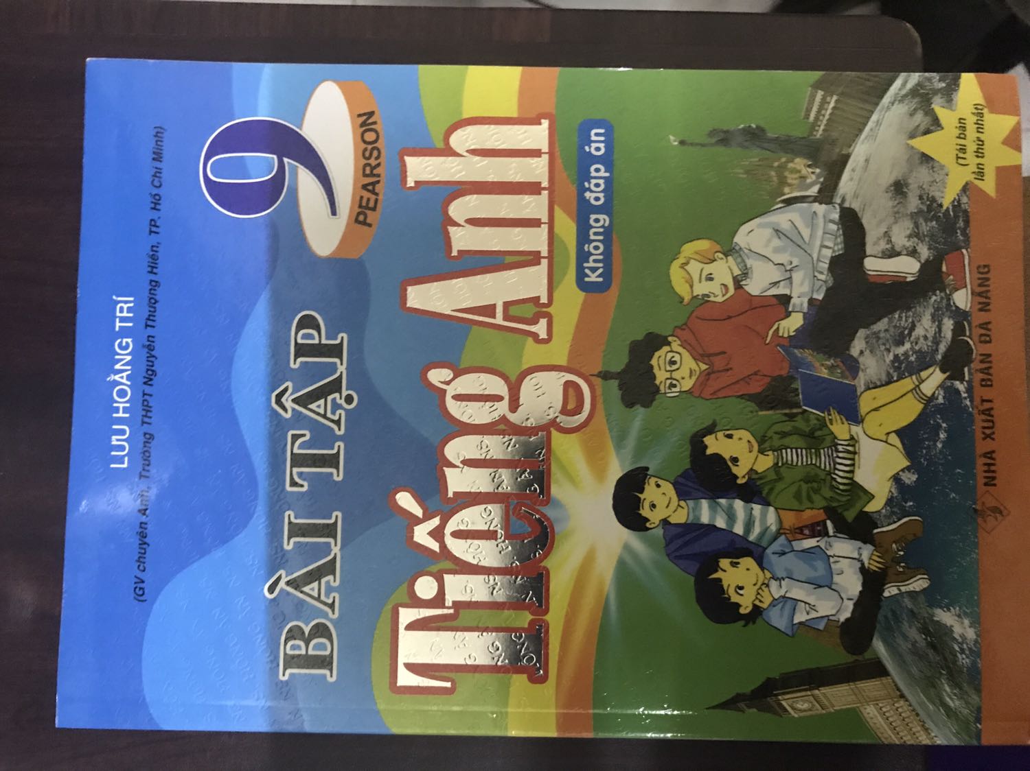 Vận chuyển rất nhanh sách đẹp tiki phản hồi và phục vụ tốt.