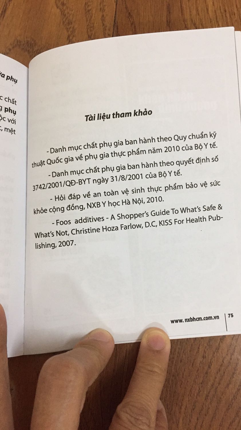 Sách tham khảo tài liệu hơi cũ nhưng vẫn biết được vài chất cơ bản hay dùng.