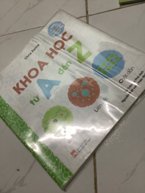 Nội dung và bản dịch dễ hiểu. Giấy bóng cứng, dễ bảo quản. Tiki bọc sách ok.