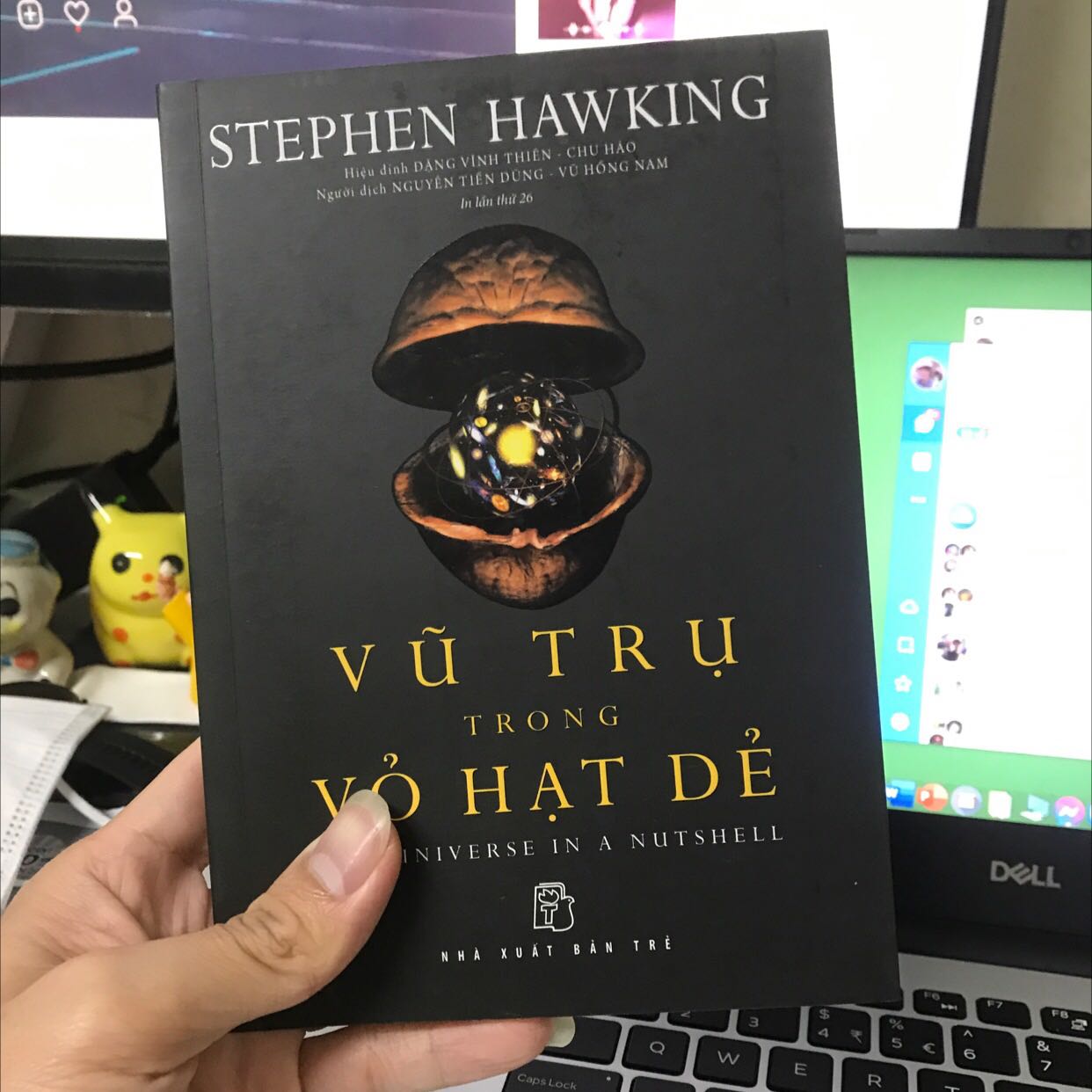 K hấp dẫn. Lỗi dẫn dắt chuyện k lôi cuốn lắm. Cảm nhận của riêng mình thấy vậy. Đọc k hết được quyển này