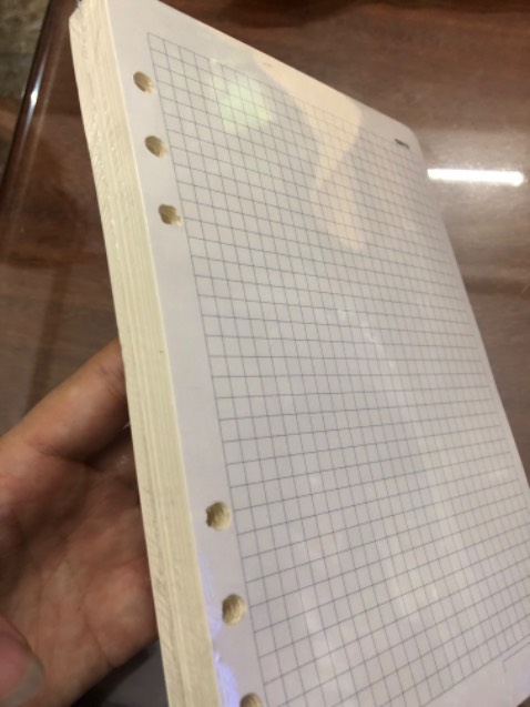 Sổ cực đẹp luôn ạ, giao nhanh, gói hàng kĩ, sổ giao ko bị trầy xước nhưng mọi người đặt hàng nhớ coi kĩ coi chừng đặt sổ mà nhầm thành ruột giấy không đó nha