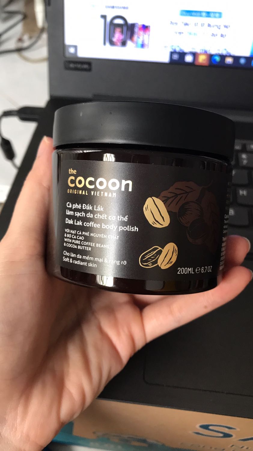 Cùng trọng lượng nhưng đợt này hũ to hơn lần trước mình mua 1 chút, sản phẩm dùng rất tốt, da không bị nhờn rít như mấy loại mình thường dùng, thường mình chỉ mua hàng của hãng, không biết mua khác nhà bán có còn tốt không, hi vọng sẽ ủng hộ shop nhiều hơn.