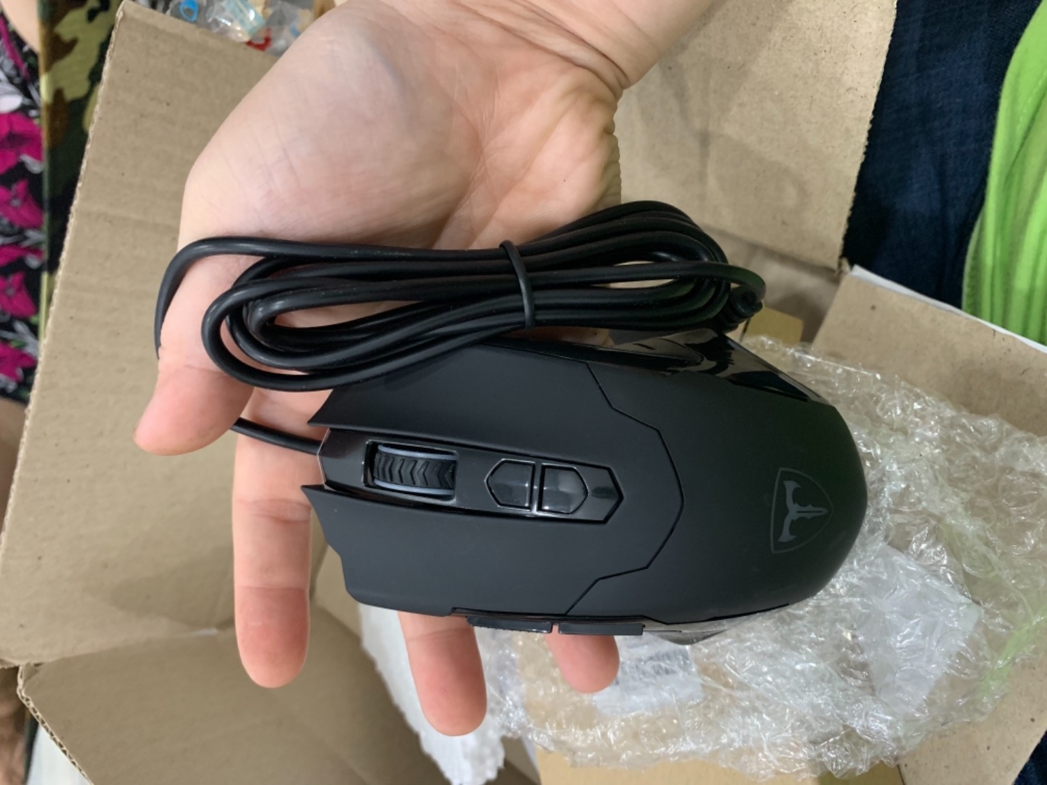 Đúng mã hàng đóng gói cẩn thận. Mà còn dc giảm giá ưng lun Đúng mã hàng đóng gói cẩn thận. Mà còn dc giảm giá ưng lun