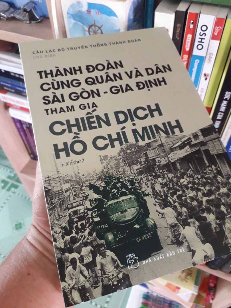một cuốn sách tuyệt vời. giúp ôn lại truyền thống hào hùng của tuổi trẻ Thành phố Mang tên Bác. cảm ơn NXB Trẻ. cảm ơn tiki