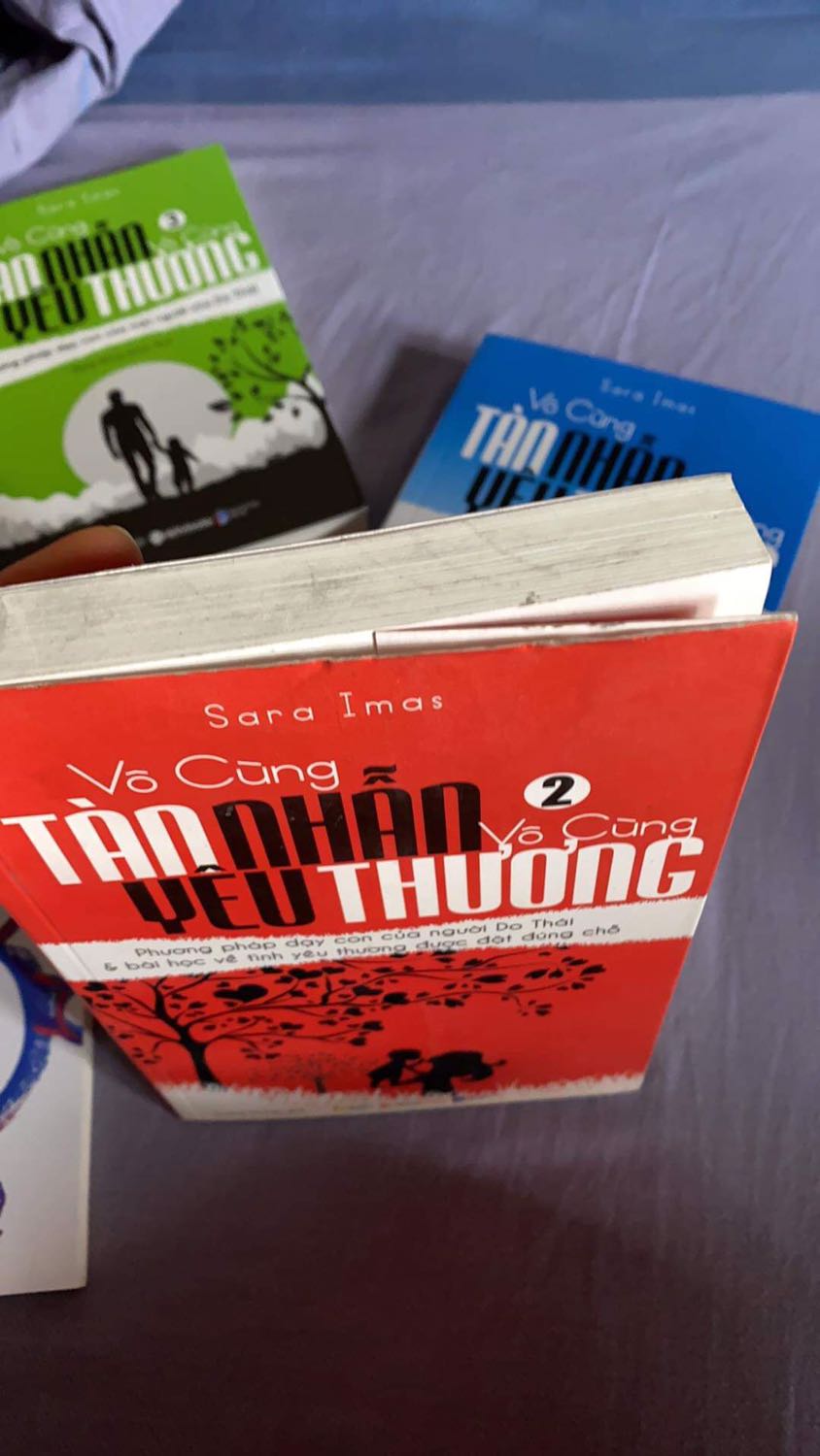 Sách mình đặt mua giao rất nhanh nhưng hơi thất vọng vì sách quá bẩn. 1 người quý sách như mình thì thật sự thất vọng. Mong đội ngũ của tiki khi gói hàng giao cho khách thì xem kỹ từng quyển ạ. Đâu chỉ bán 1 lần là xong đâu. Trân trọng!