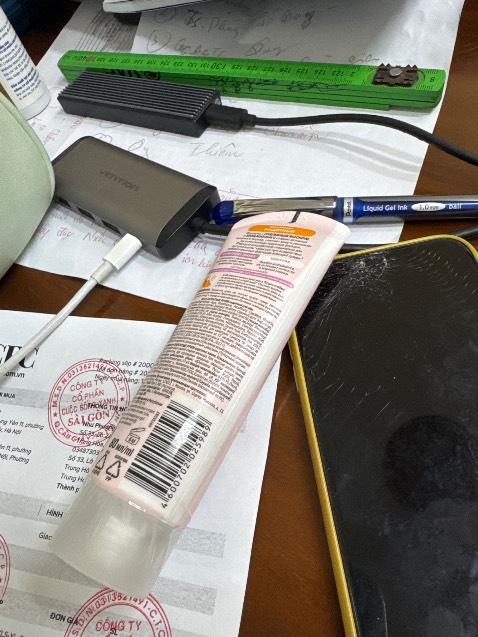 Shop giao hàng nhanh, shipper Tiki nice, hy vọng hàng chính hãng