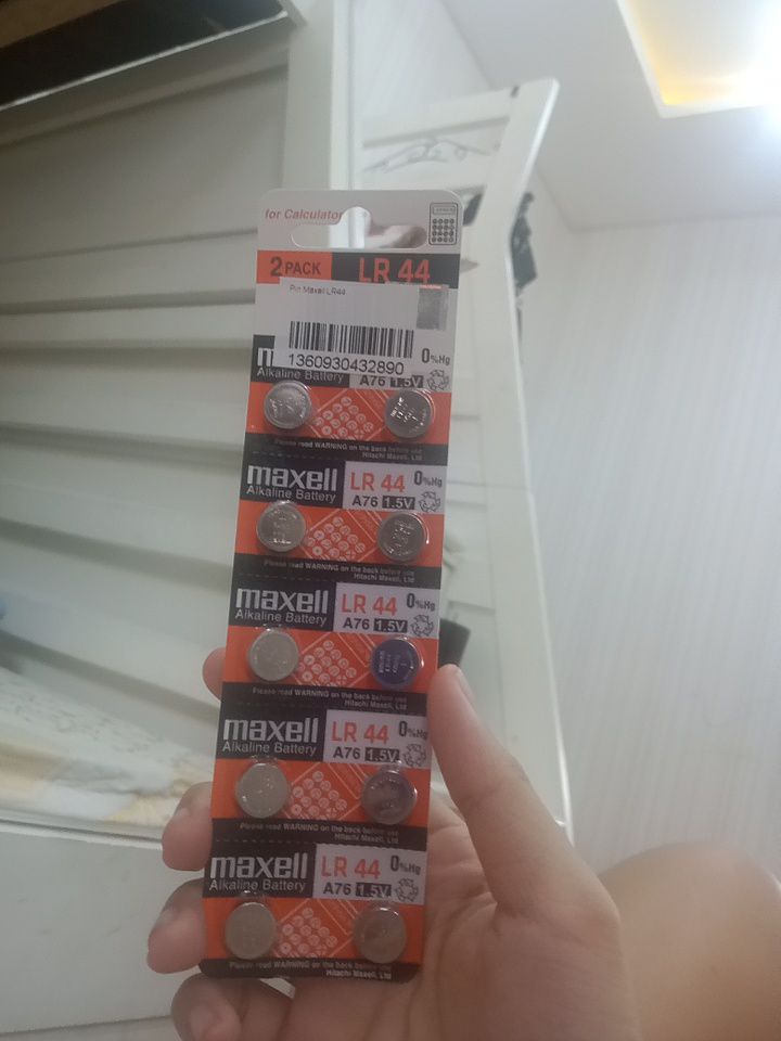 hình như mua nhầm pin rồi huhu ? mua hộ ba để trong bút thử điện mà nó to hơn thì phải ;-; tốn 84k rồi huhu