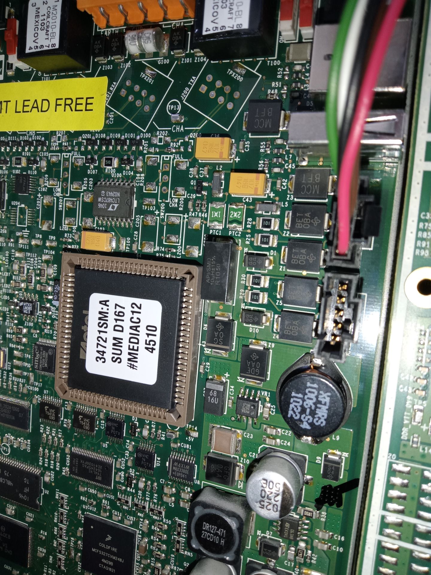 Mình bắt từ trong phòng ngủ ra phòng khách có 1 bức tường, đóng cửa là rớt mạng liền, nói chung không nên mua