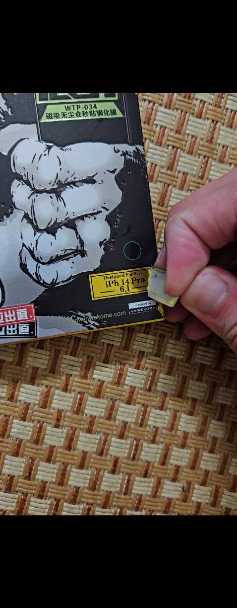 Hèn gì viền đen nó che mất cái màn hình, chán thật sự. Hèn gì viền đen nó che mất cái màn hình, chán thật sự.